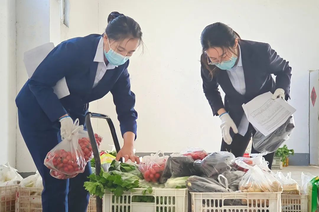 同心戰(zhàn)疫，我們在一起！